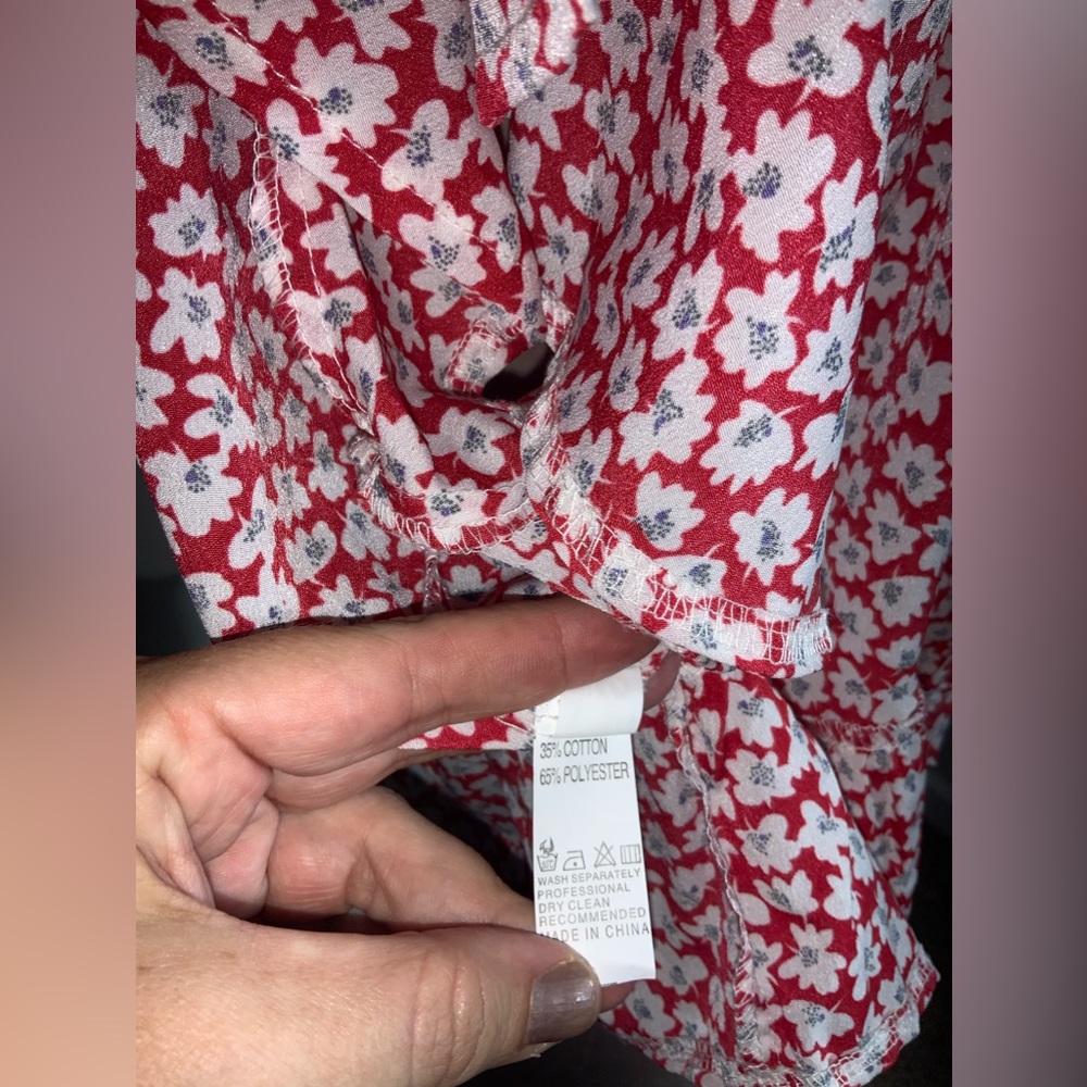 Shein 2xl Red&Wht Flower Top - Picture 8 of 9